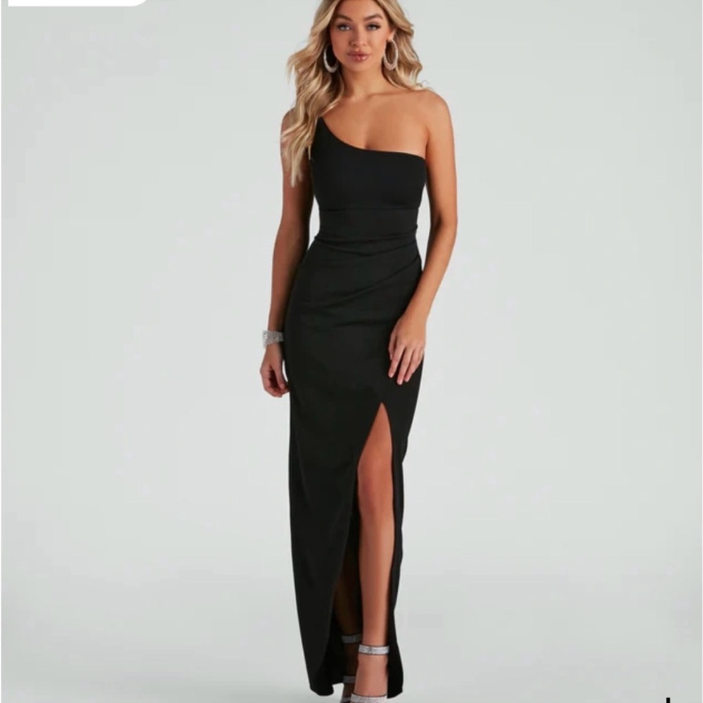 Windsor Black Joules Formal One Shoulder Crepe Dress